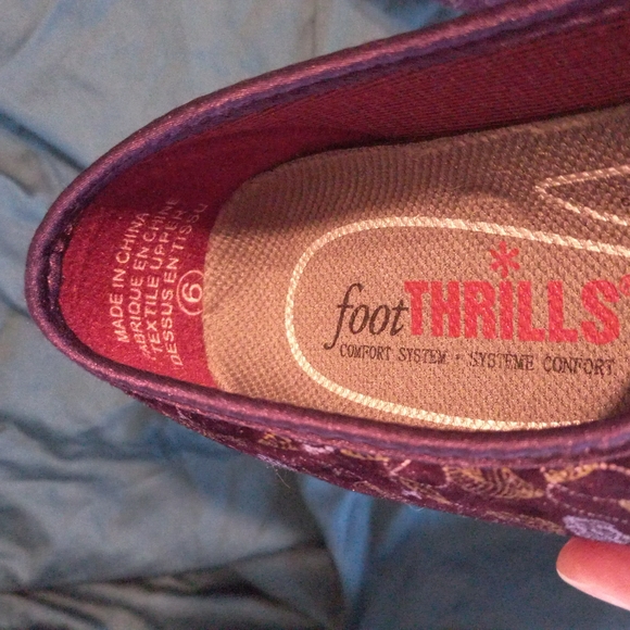 Foot Thrills supportive adaptive slippers - Picture 5 of 6